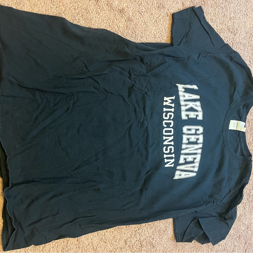 Lake Geneva Wisconsin black Short-Sleeve Graphic Tee large